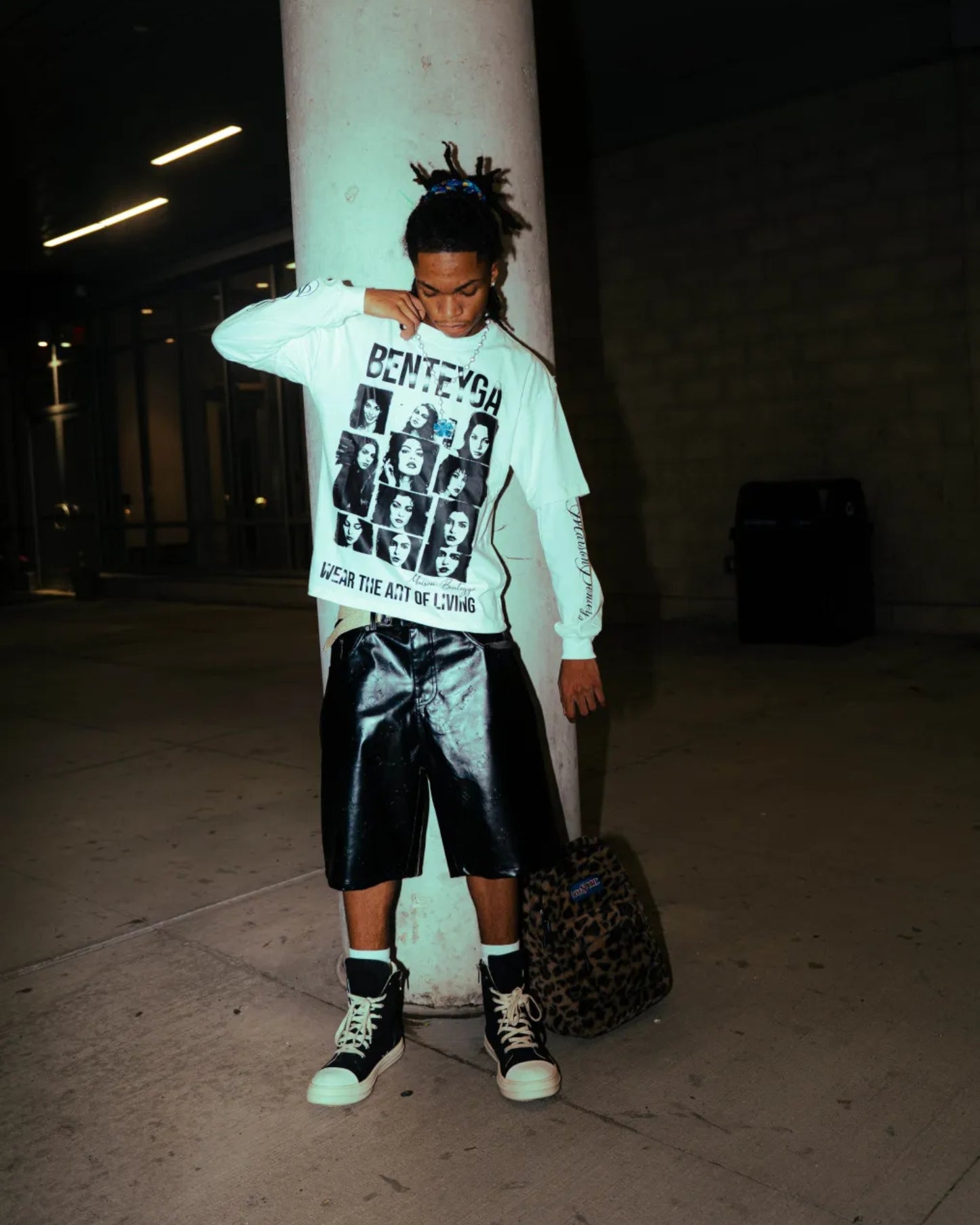 MAISON BENTEYGA "THE ART OF LIVING" WHITE TEE
