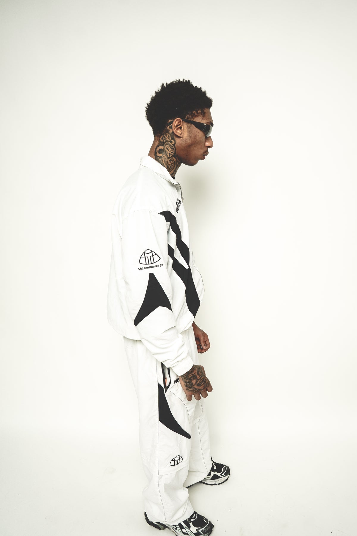 THE ART OF LIVING™ WHITE TRACK JACKET