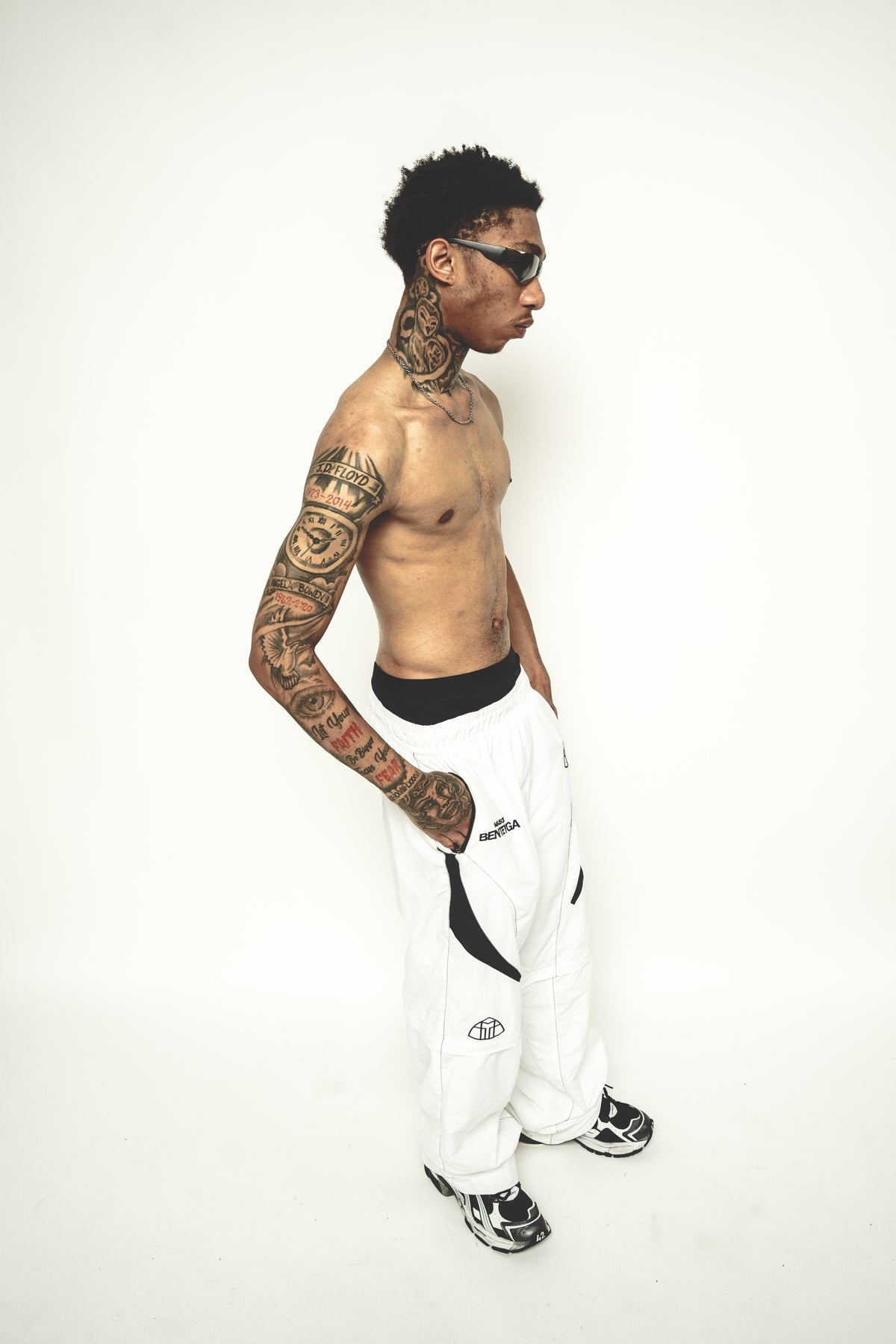 THE ART OF LIVING™ 2-IN-1 WHITE TRACK PANTS